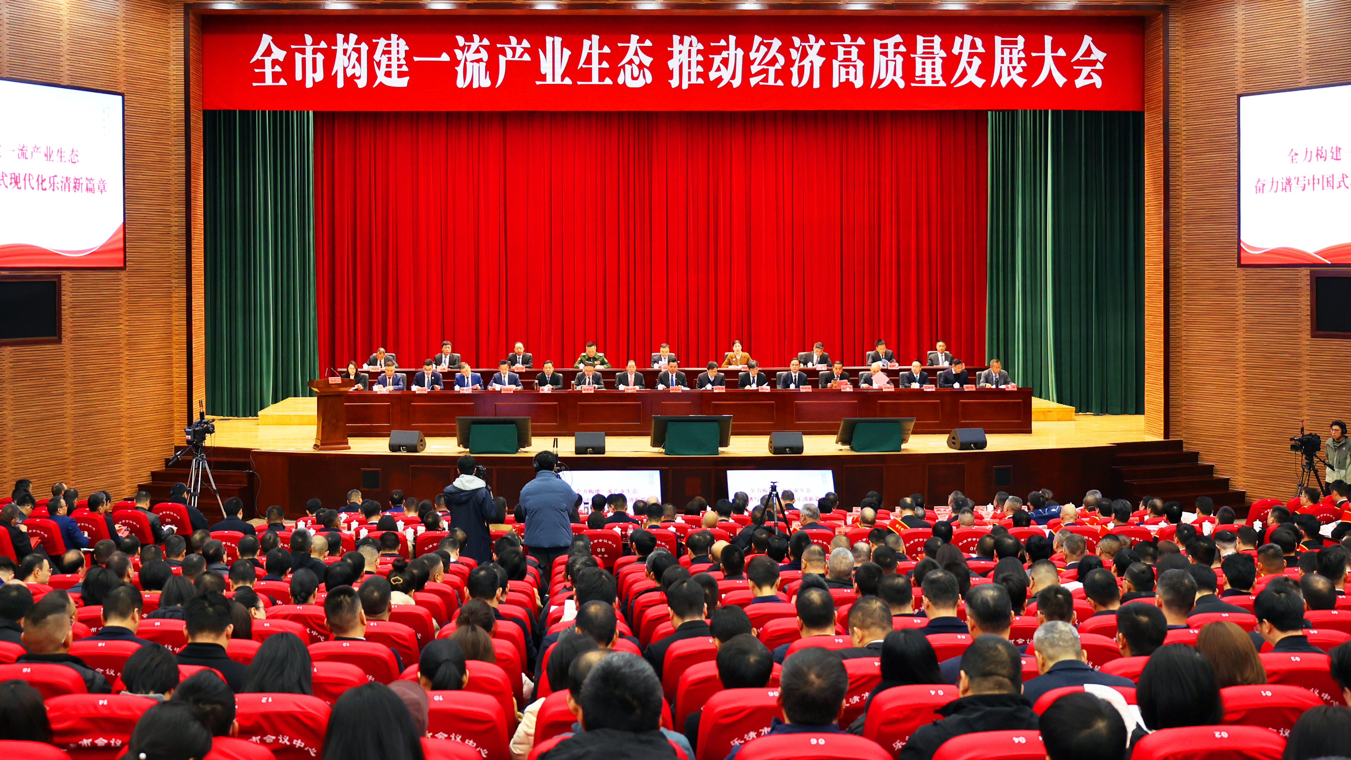 开门捷报！龙8唯一官方网站获多项“热辣滚烫”大奖